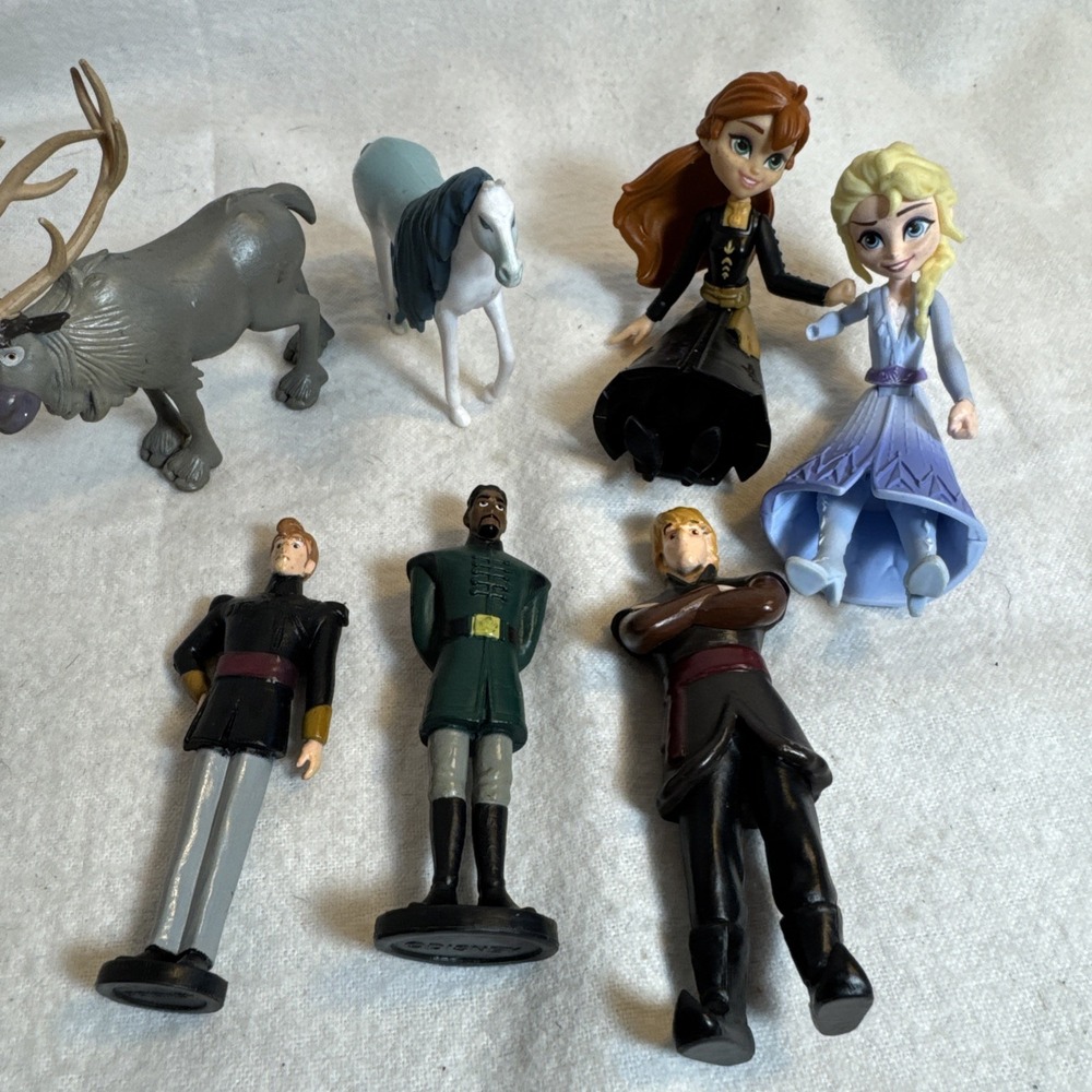 Disney Frozen Figures Lot of 7 Elsa Anna Olaf Kristoff Sven Playset Toys Play